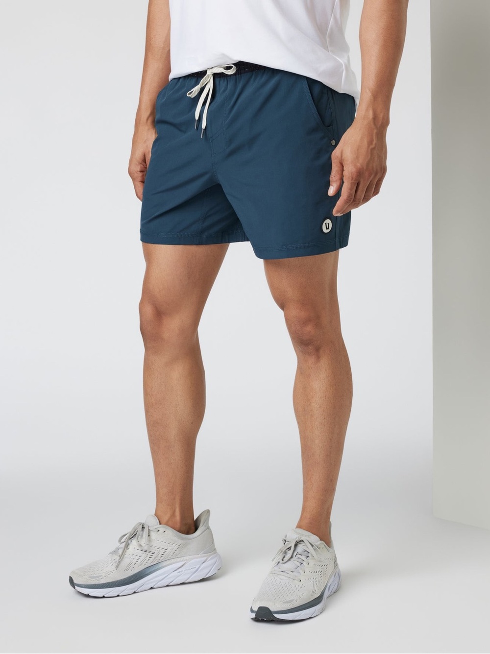 Vuori /// Men’s Kore Shorts - Lined 5" - Size Medium